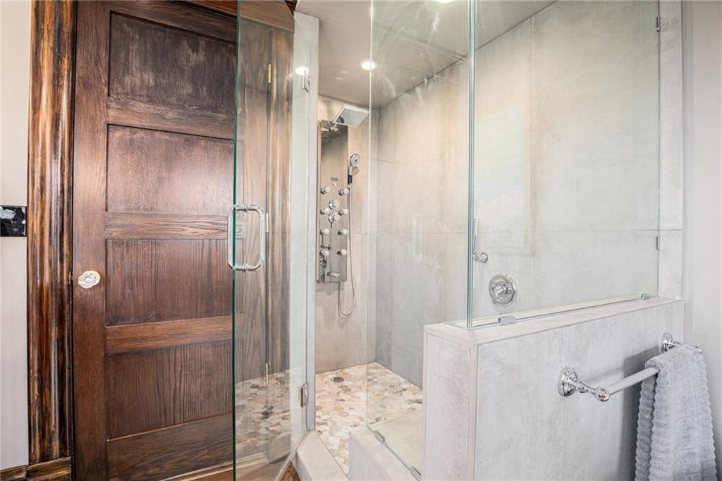 2930 Campbell Street — photo 28