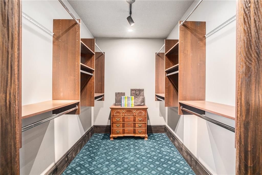 2930 Campbell Street — photo 29