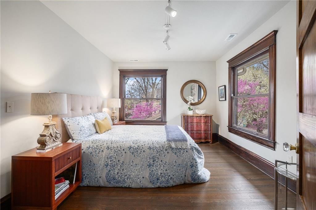 2930 Campbell Street — photo 30