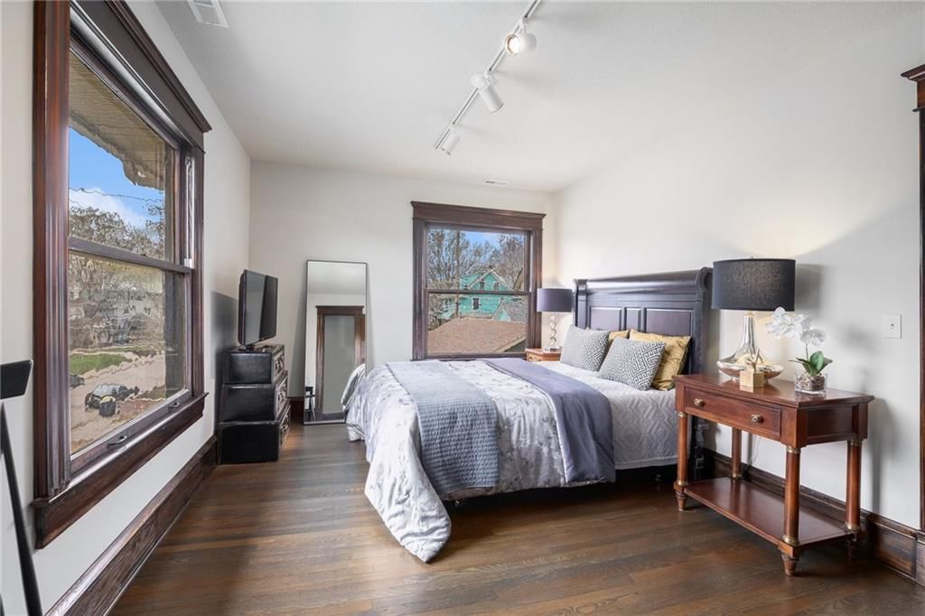 2930 Campbell Street — photo 32