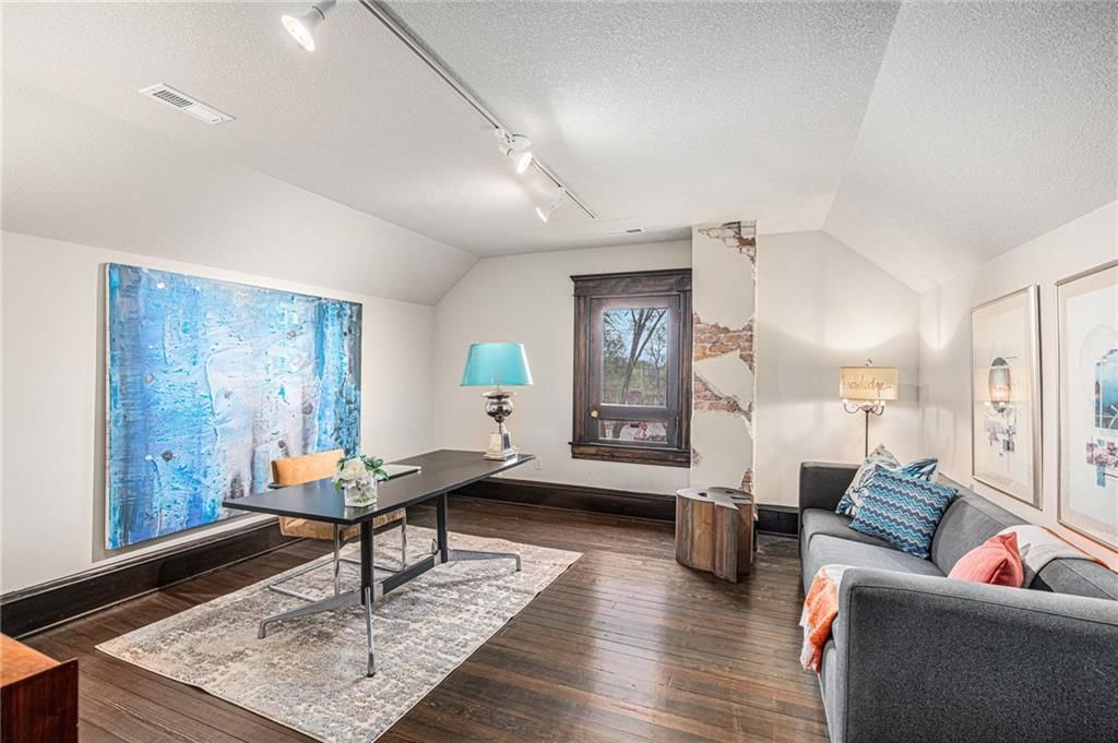 2930 Campbell Street — photo 33