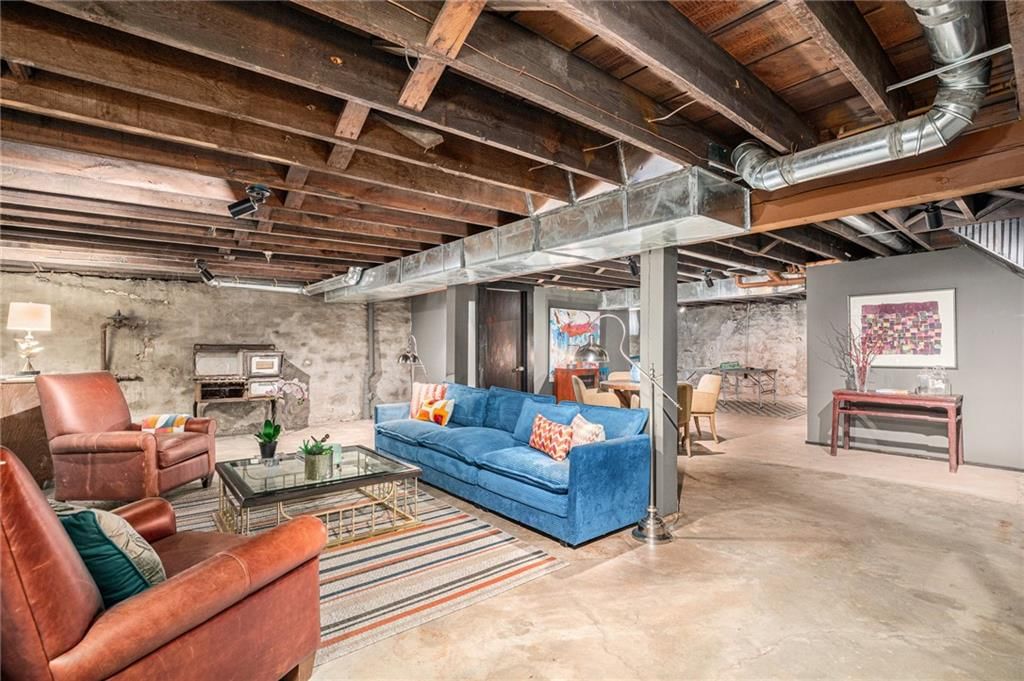 2930 Campbell Street — photo 39