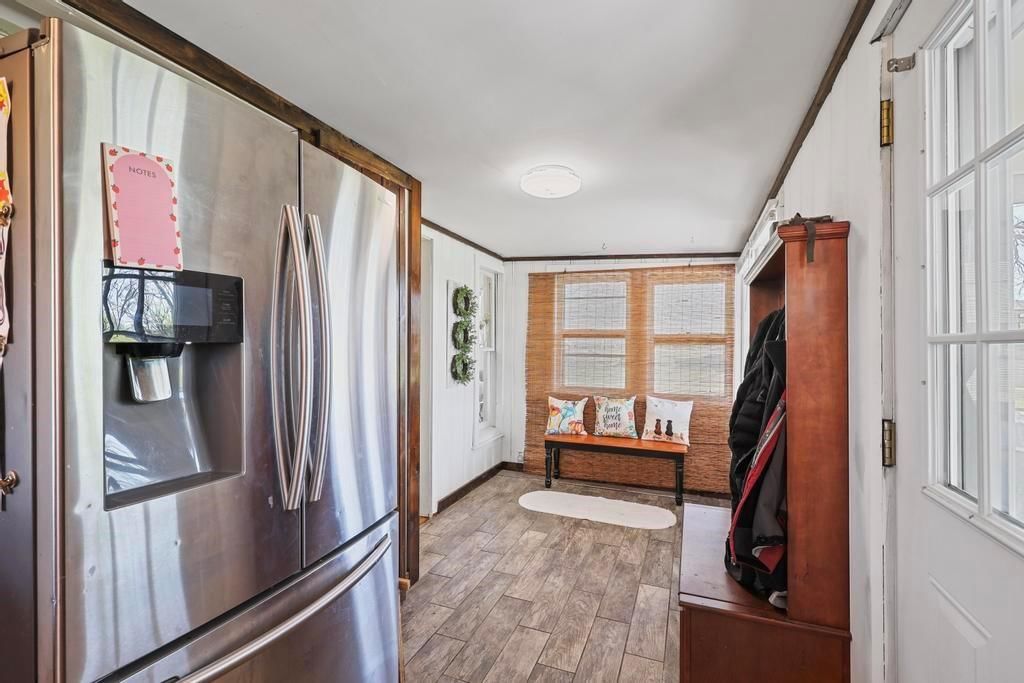 802 Heylman Street — photo 13