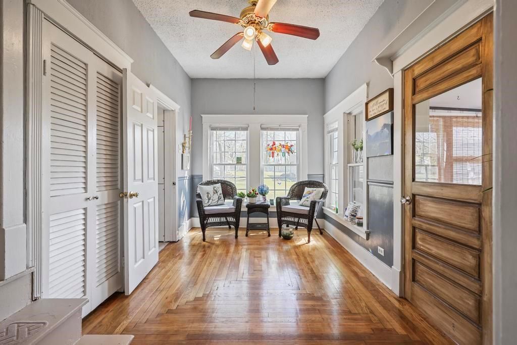 802 Heylman Street — photo 14