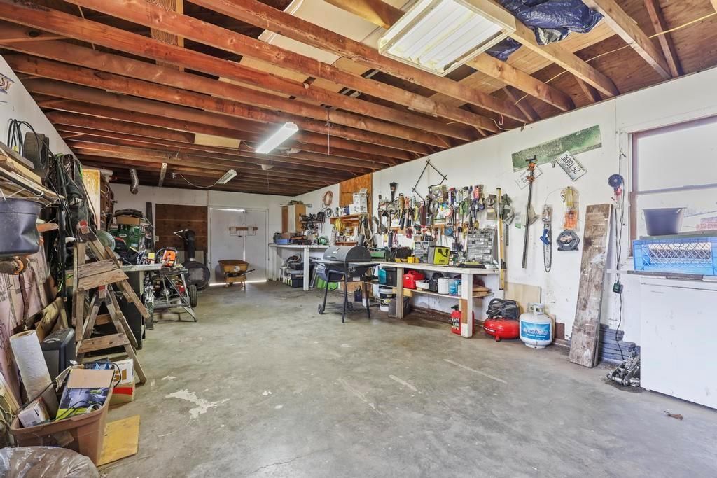 802 Heylman Street — photo 25