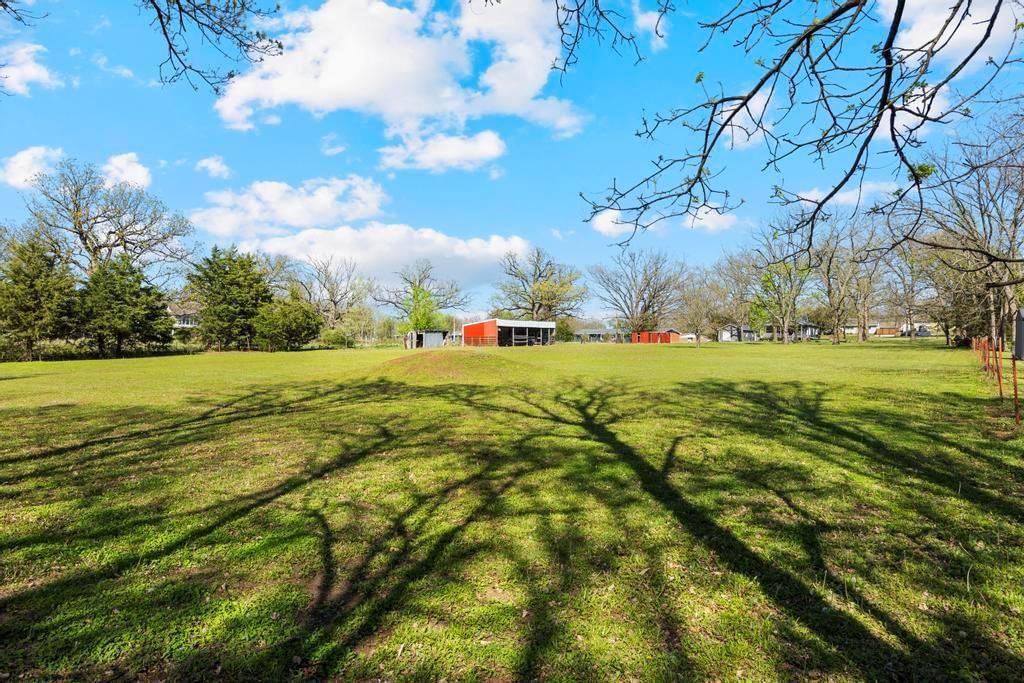 802 Heylman Street — photo 30