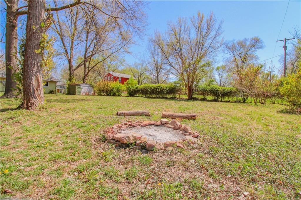 1919 Clare Road — photo 4
