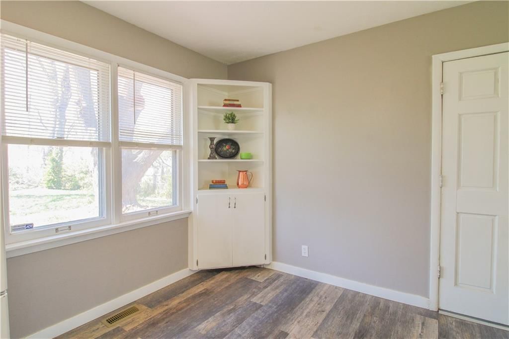1919 Clare Road — photo 14