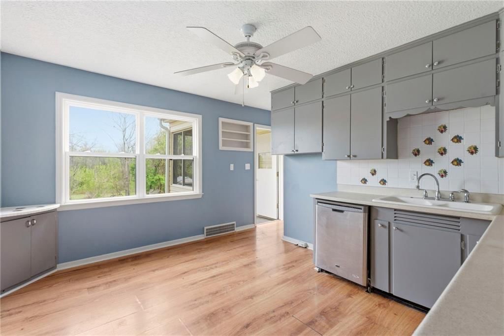 307 E Orchard Street — photo 6