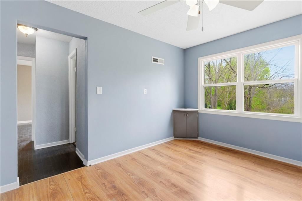 307 E Orchard Street — photo 10