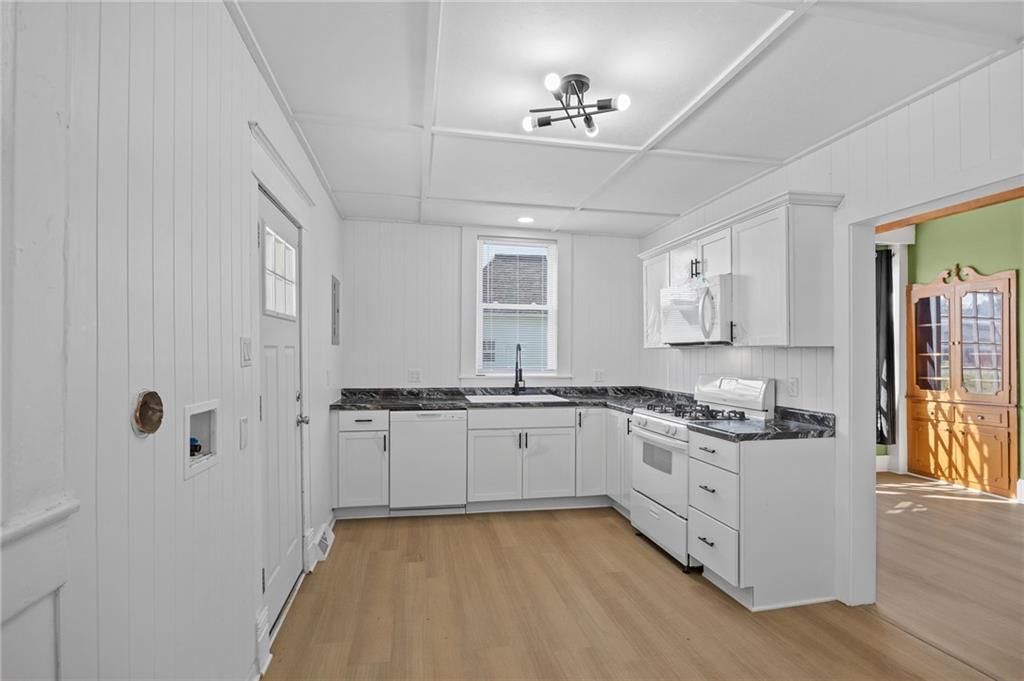 6207 Washington Street — photo 10
