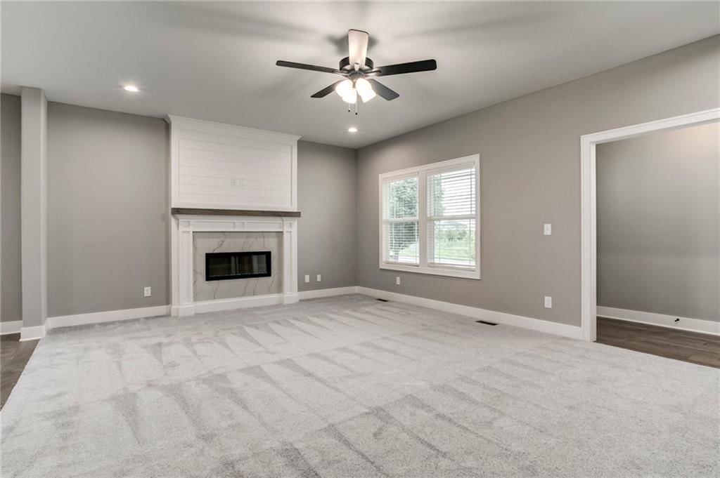 16827 W 164th Terrace — photo 10