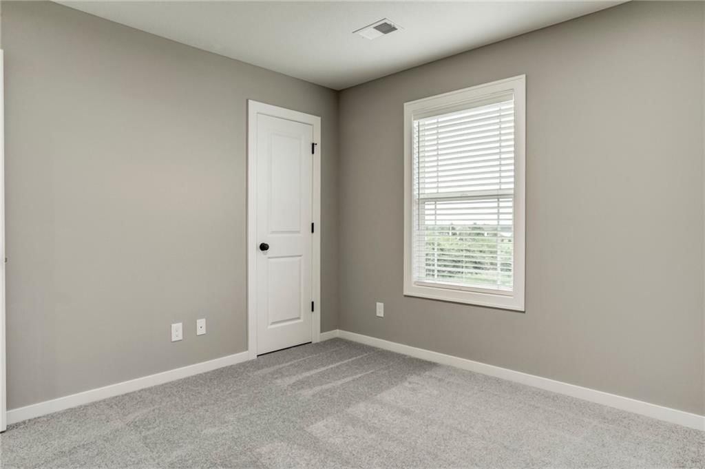 16827 W 164th Terrace — photo 22