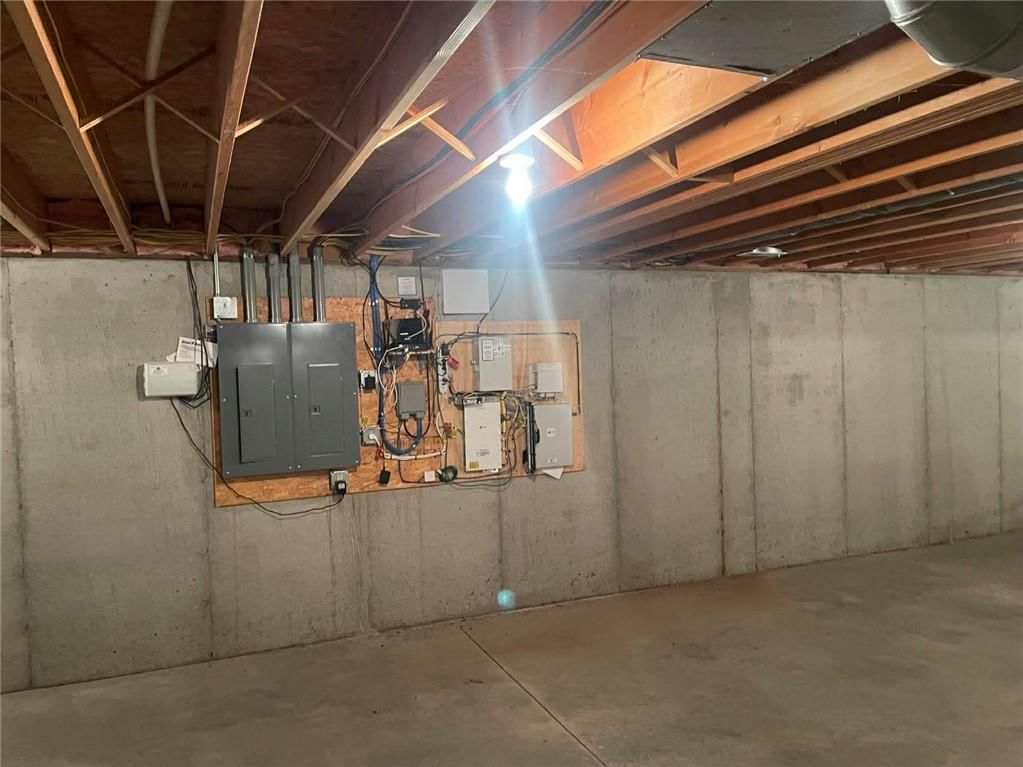 2401 N Woodbine Road — photo 8