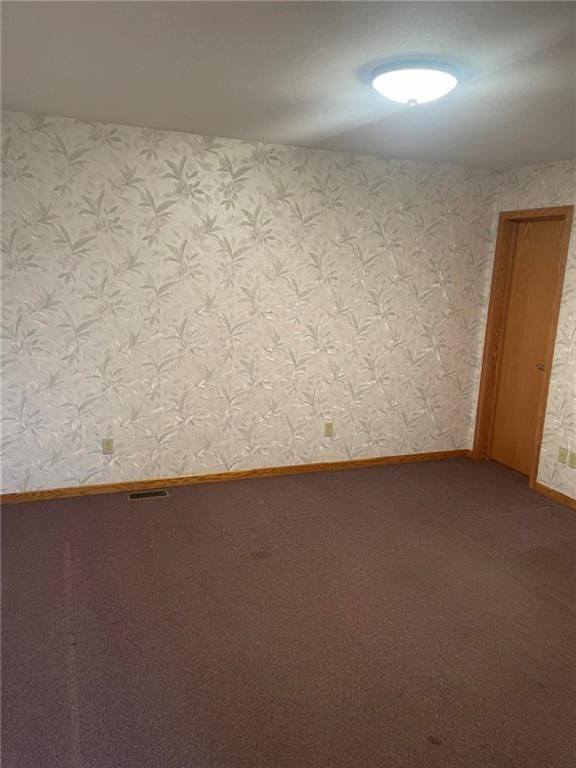 2401 N Woodbine Road — photo 12