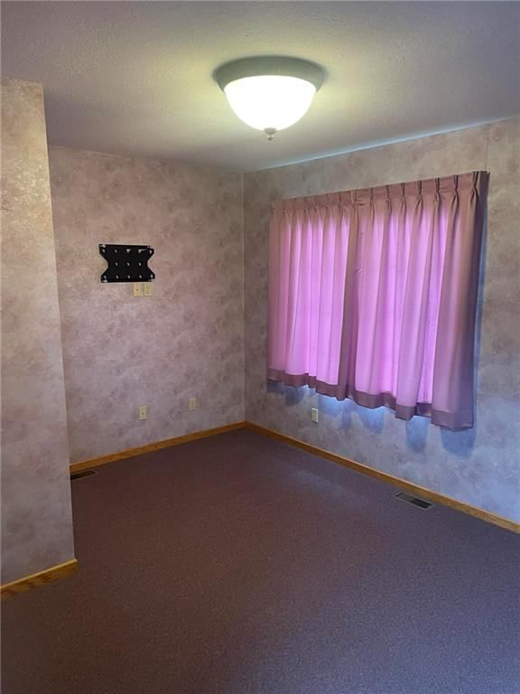 2401 N Woodbine Road — photo 23