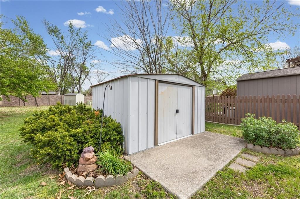 2936 Fenwick Road — photo 41