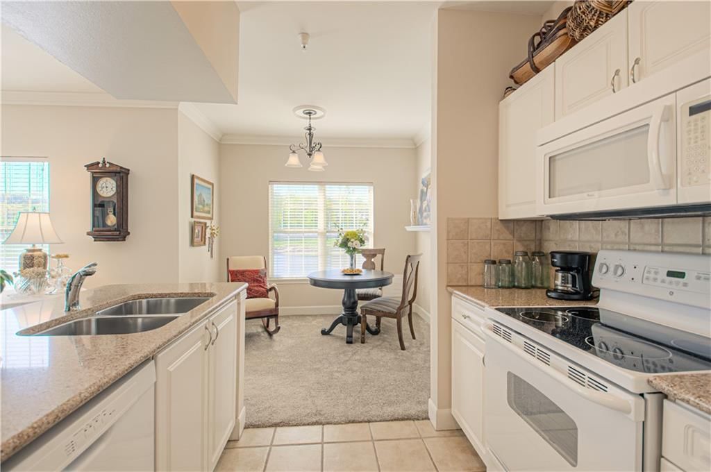 11630 Tomahawk Creek Parkway — photo 6