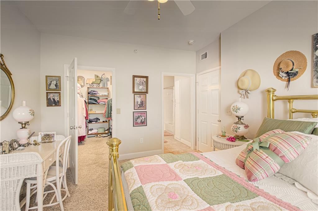 11630 Tomahawk Creek Parkway — photo 14