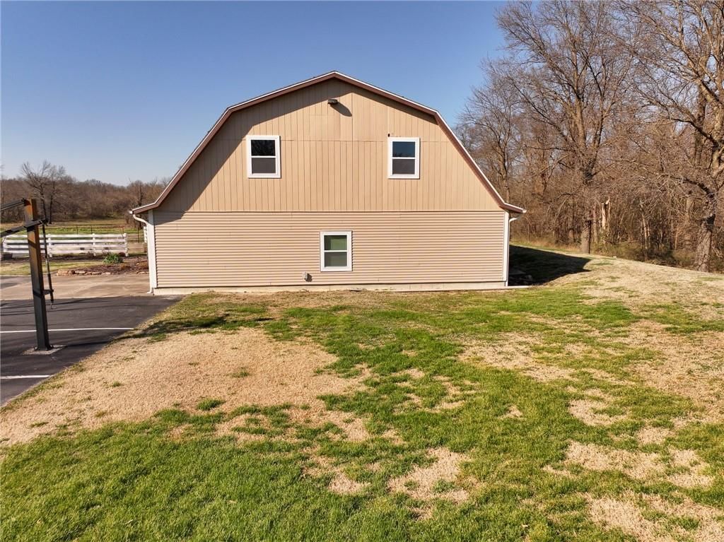 304 Reavley Drive — photo 6