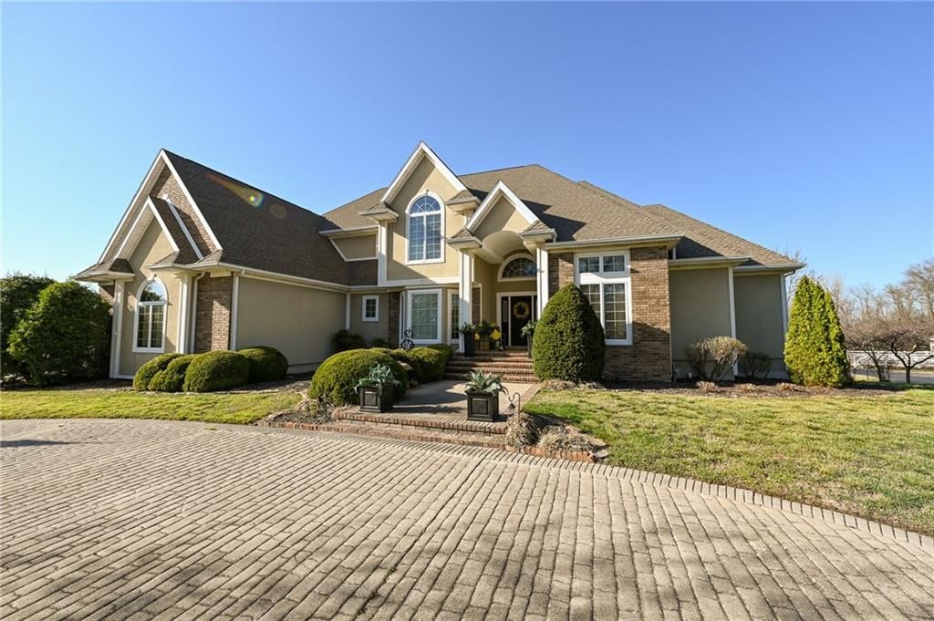 304 Reavley Drive — photo 18