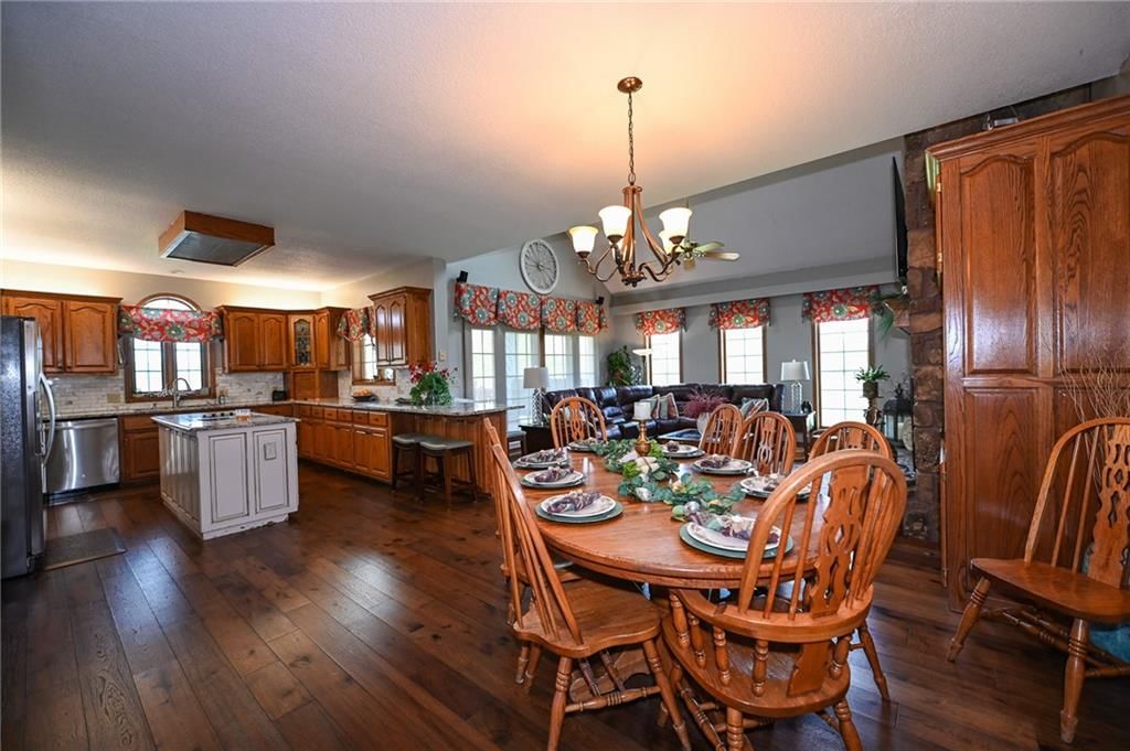 304 Reavley Drive — photo 48