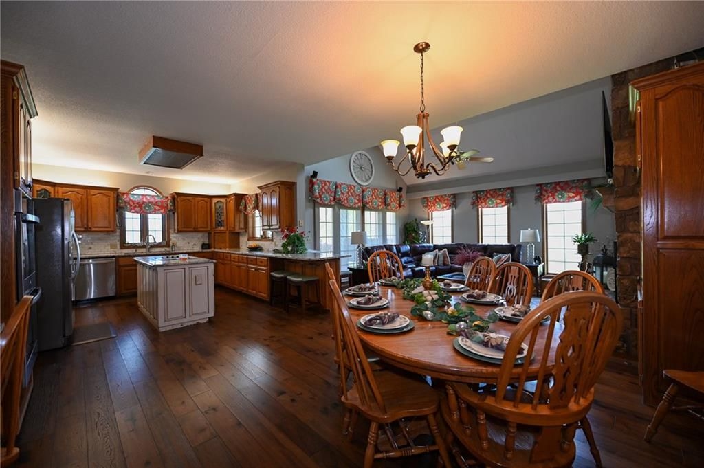 304 Reavley Drive — photo 49