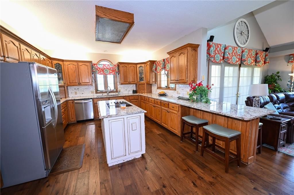 304 Reavley Drive — photo 51
