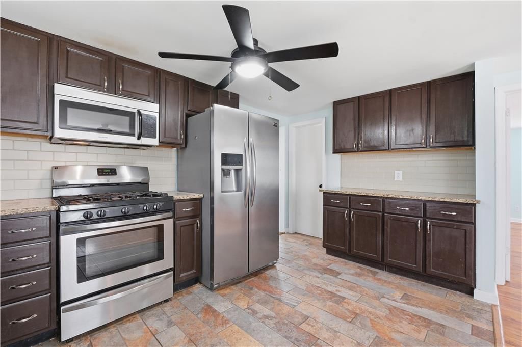 6200 NE Russell Road — photo 14