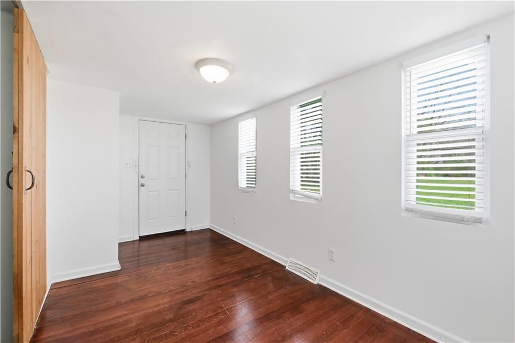 6200 NE Russell Road — photo 20