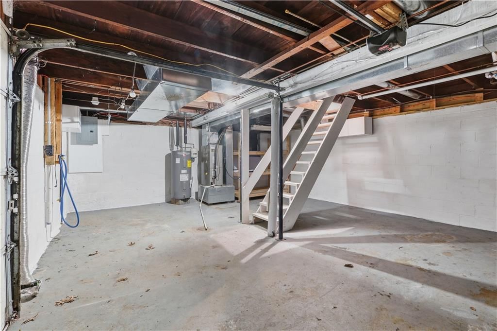 6200 NE Russell Road — photo 23