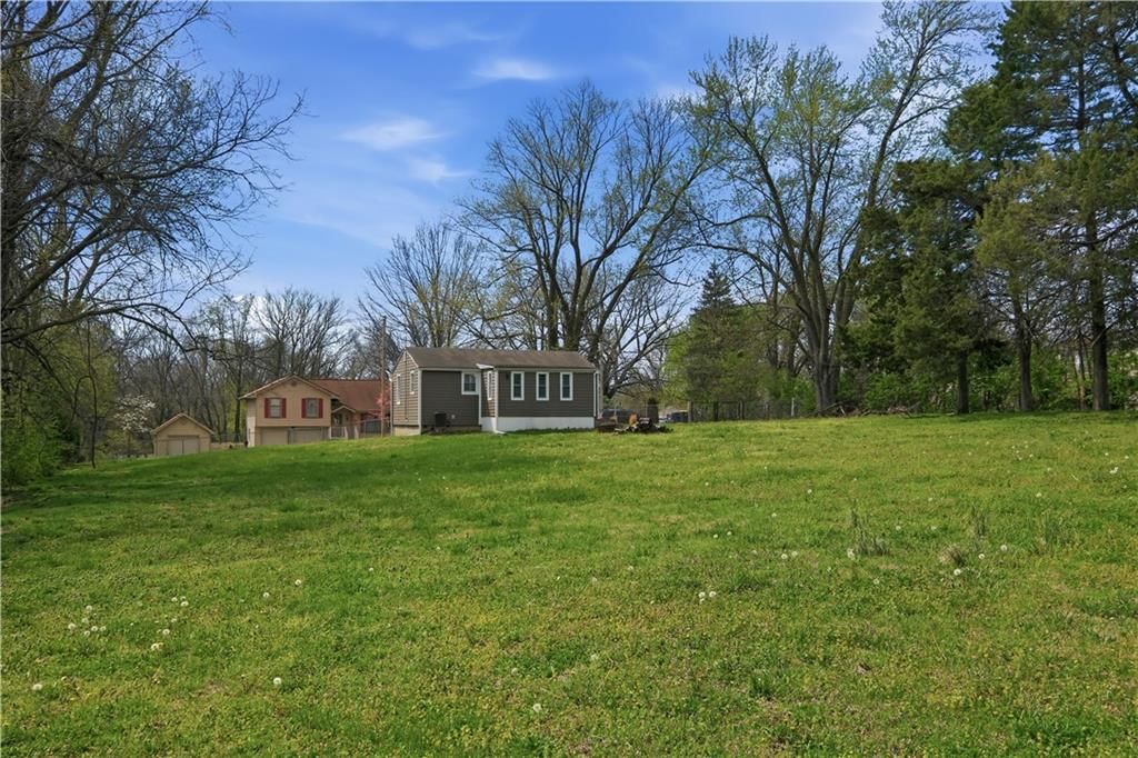 6200 NE Russell Road — photo 28