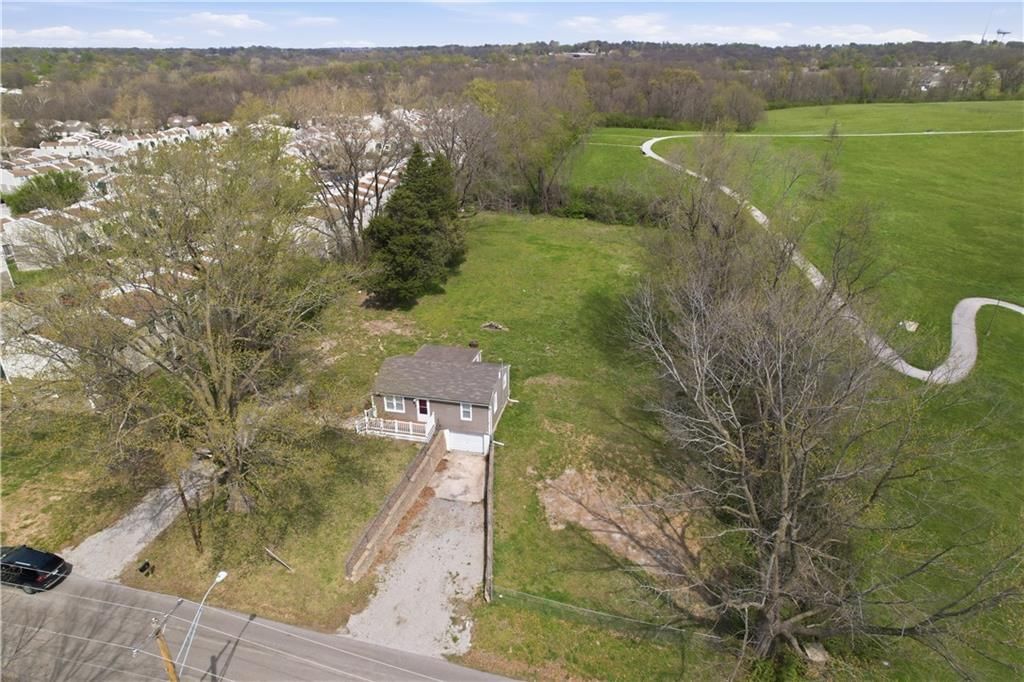 6200 NE Russell Road — photo 30