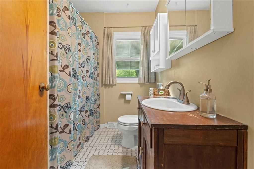 13704 Norby Road — photo 17