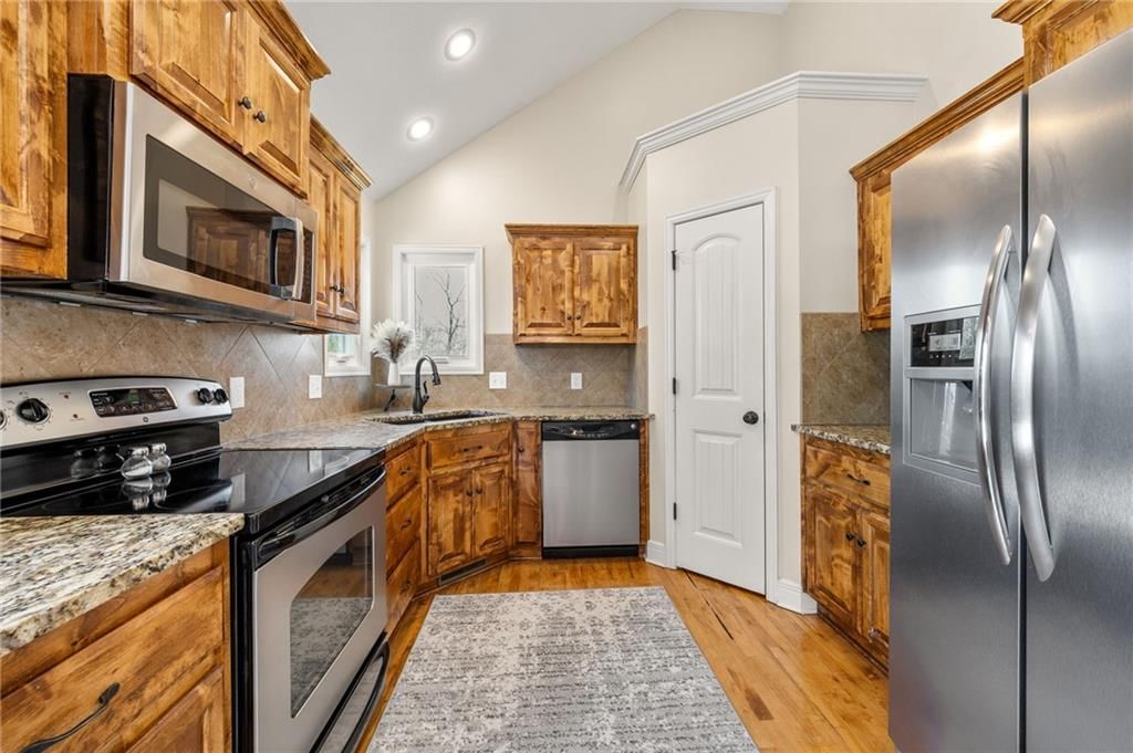 5240 NW Belton Court — photo 12