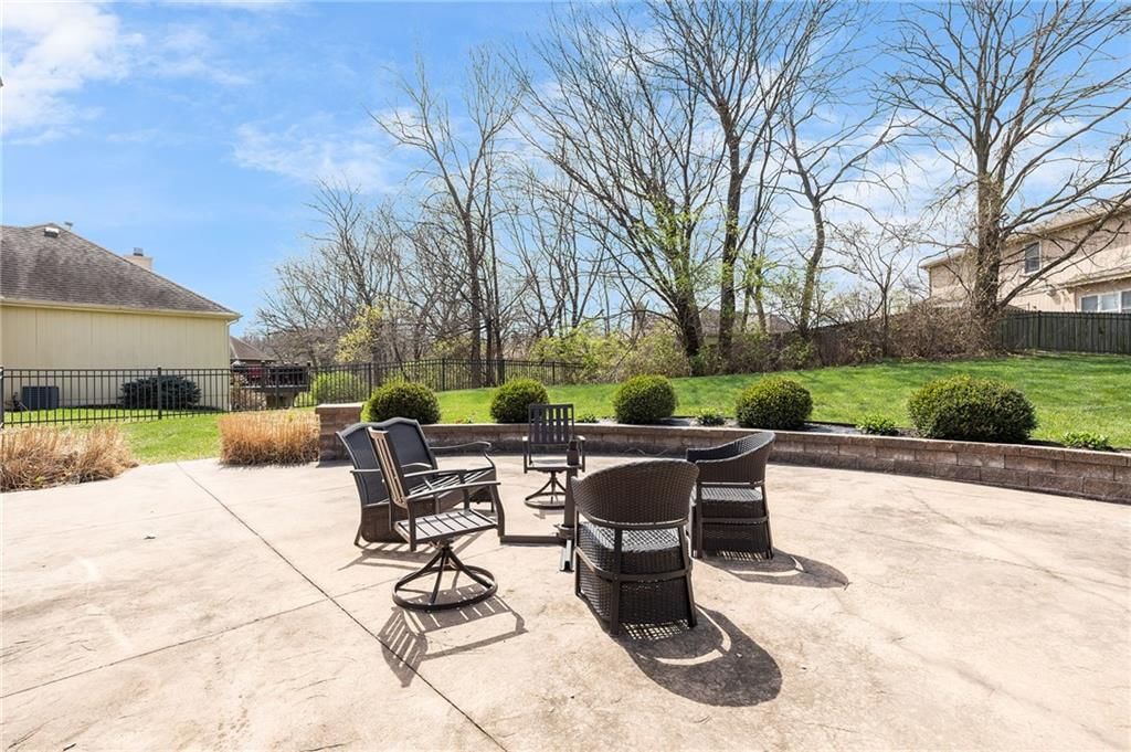 5240 NW Belton Court — photo 37