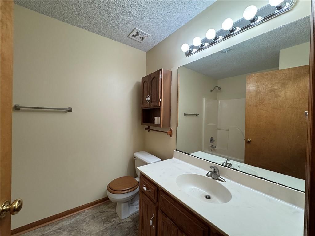 1608 N Lazy Branch Road — photo 4