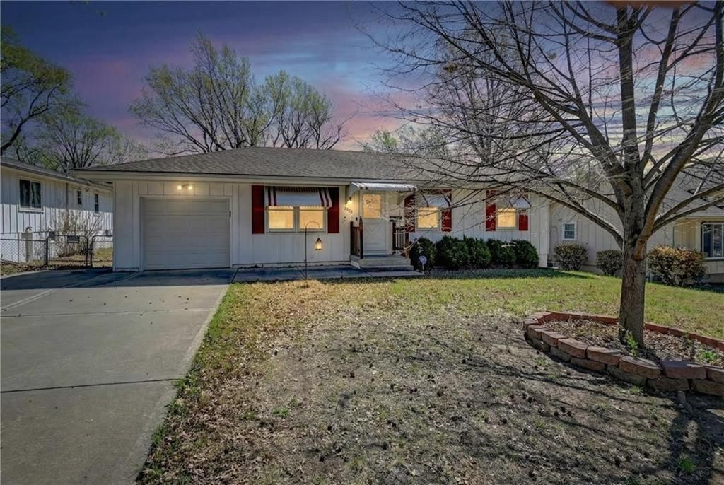 11003 Herrick Avenue — photo 2