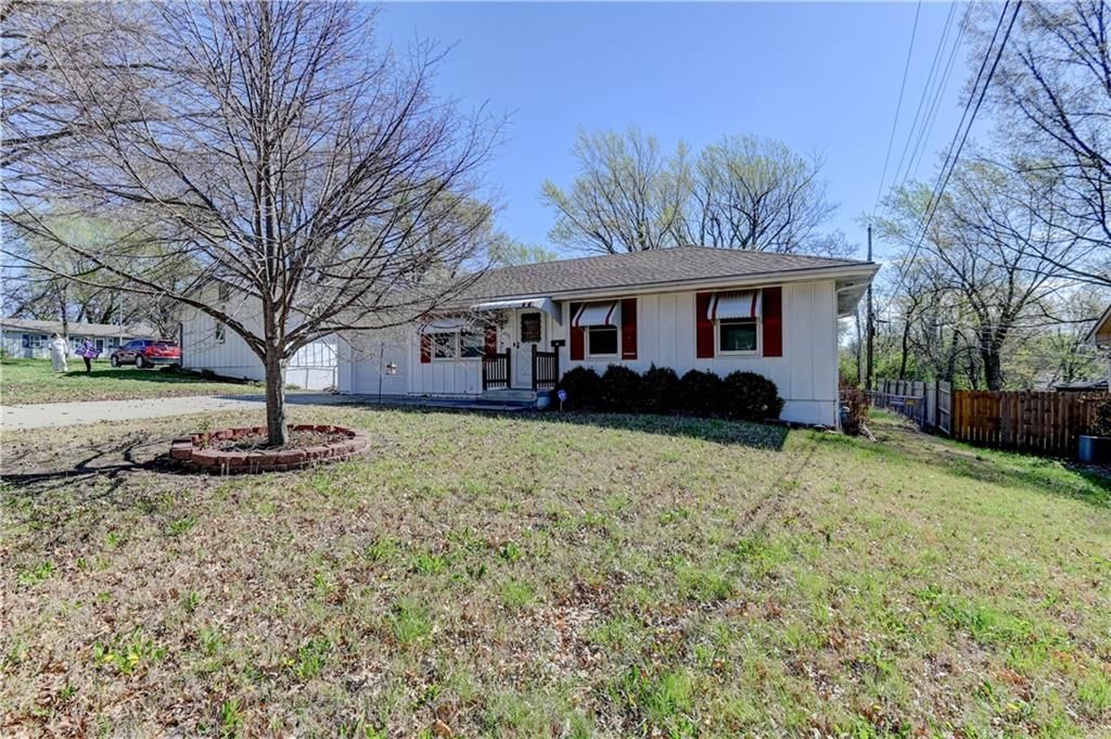11003 Herrick Avenue — photo 4