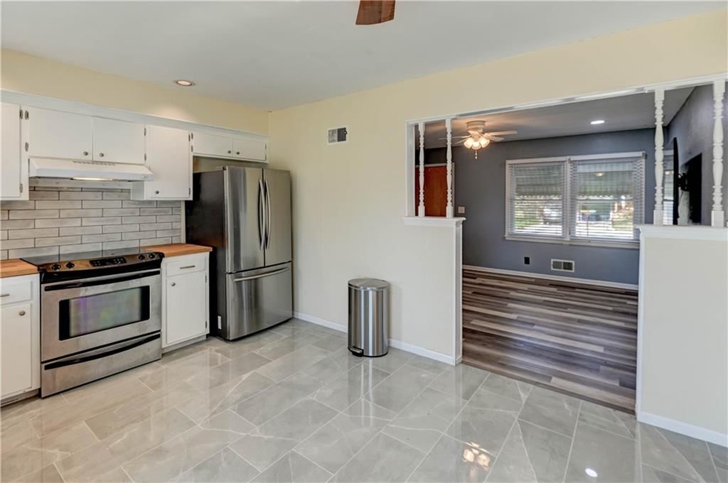 11003 Herrick Avenue — photo 14