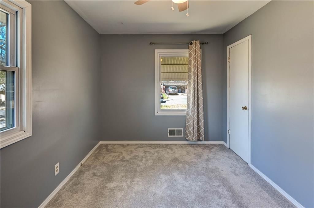 11003 Herrick Avenue — photo 21