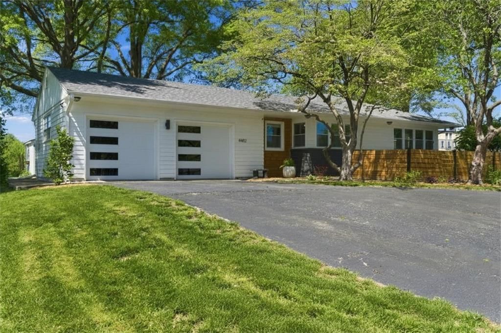 4402 S Phelps Road — photo 2