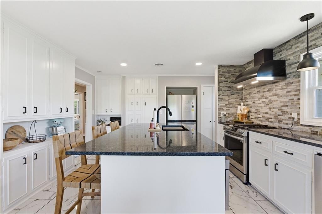 4402 S Phelps Road — photo 11