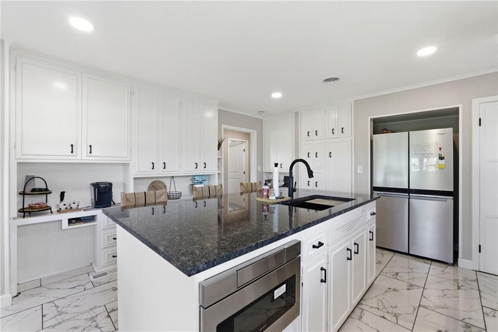 4402 S Phelps Road — photo 12