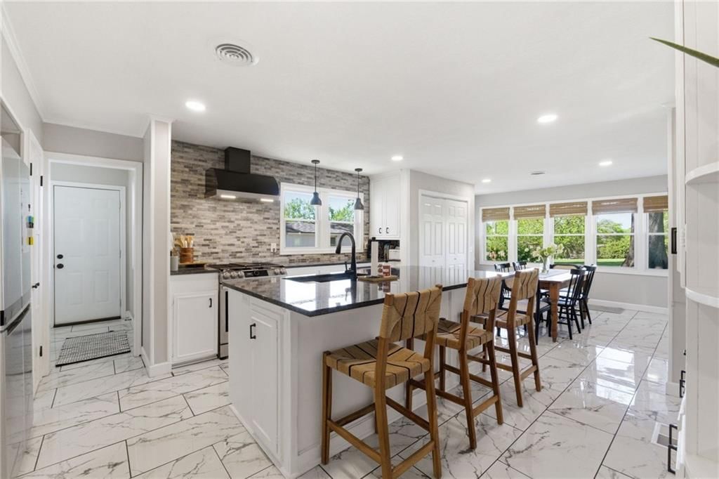 4402 S Phelps Road — photo 13