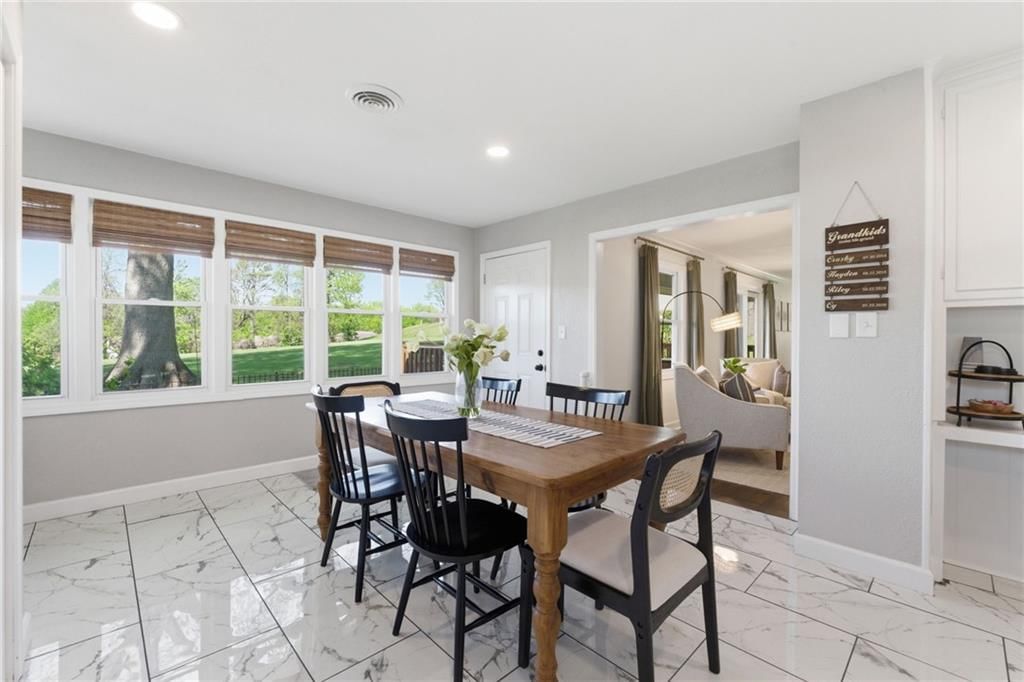 4402 S Phelps Road — photo 15