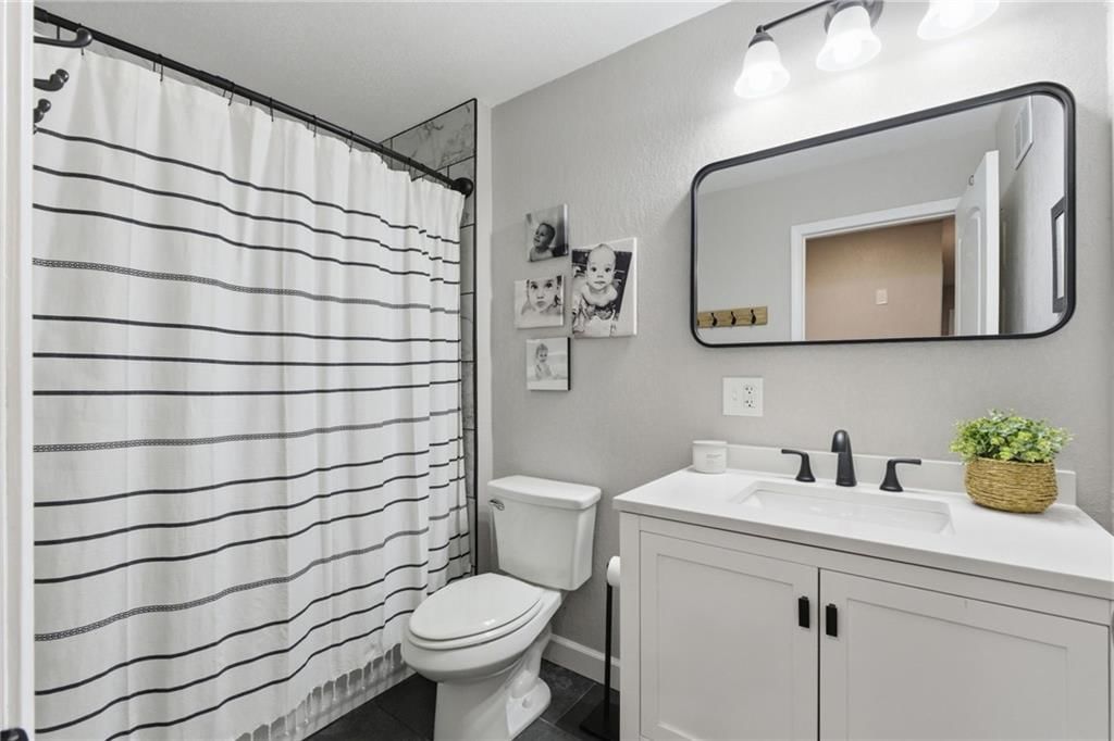 4402 S Phelps Road — photo 22