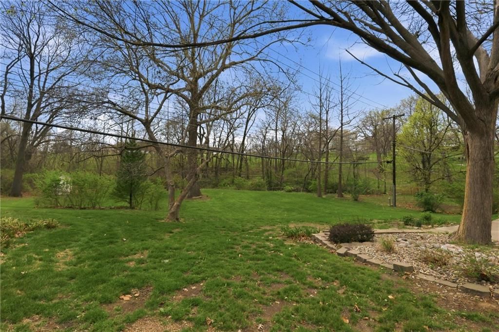 8717 W 73rd Street — photo 28