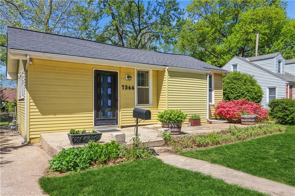 7344 Oak Street — photo 2