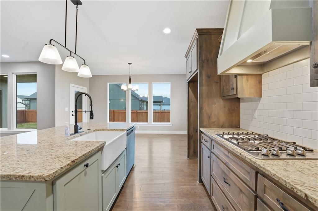 2500 Burris Drive — photo 4